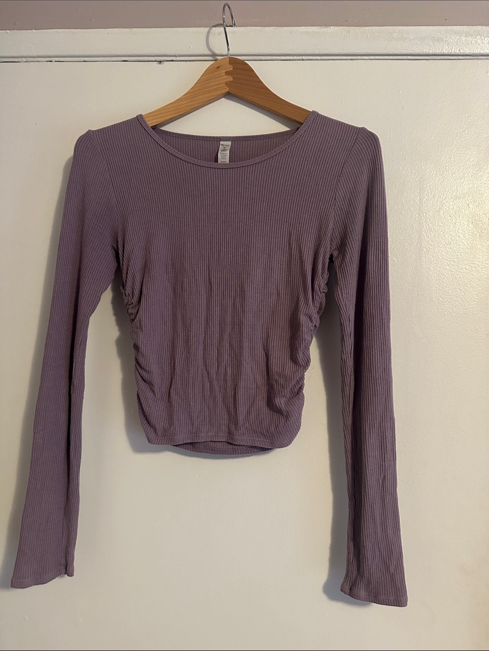 ALO Yoga Ribbed Long-Sleeve Crop Top - Dusty Lavender